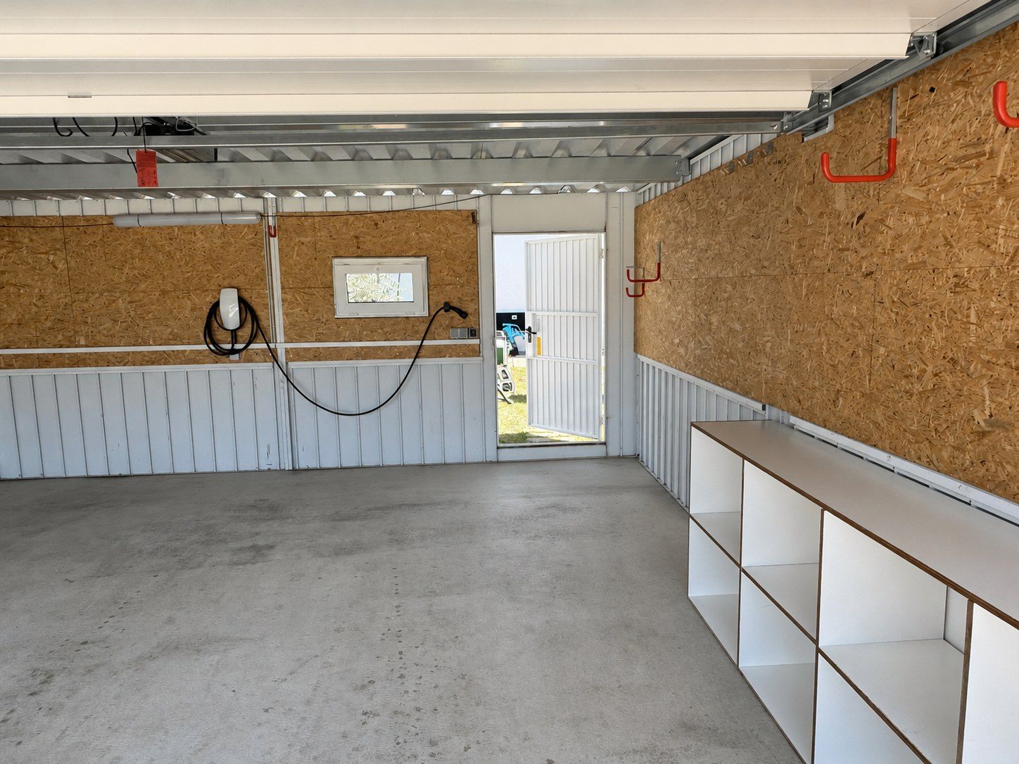 Große Doppelgarage